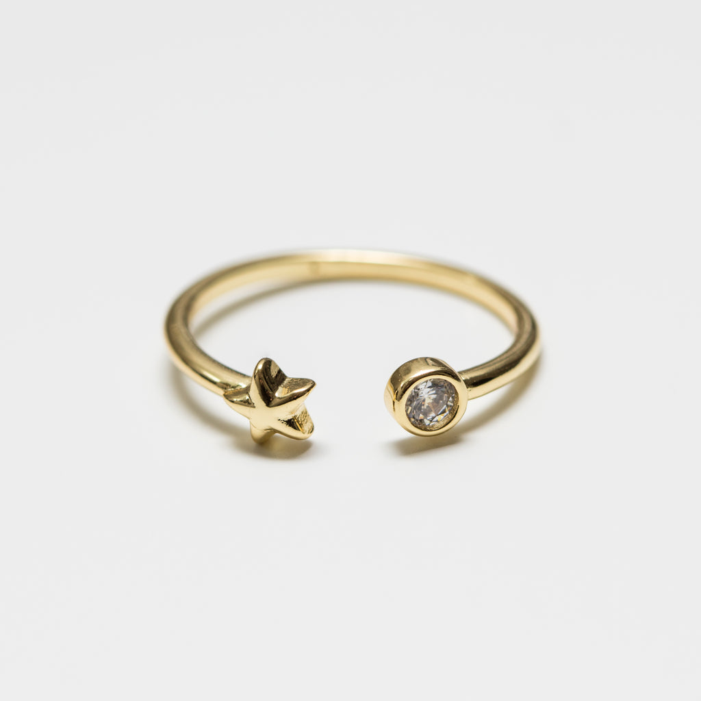 Gold Ring with Star and Zirconia 