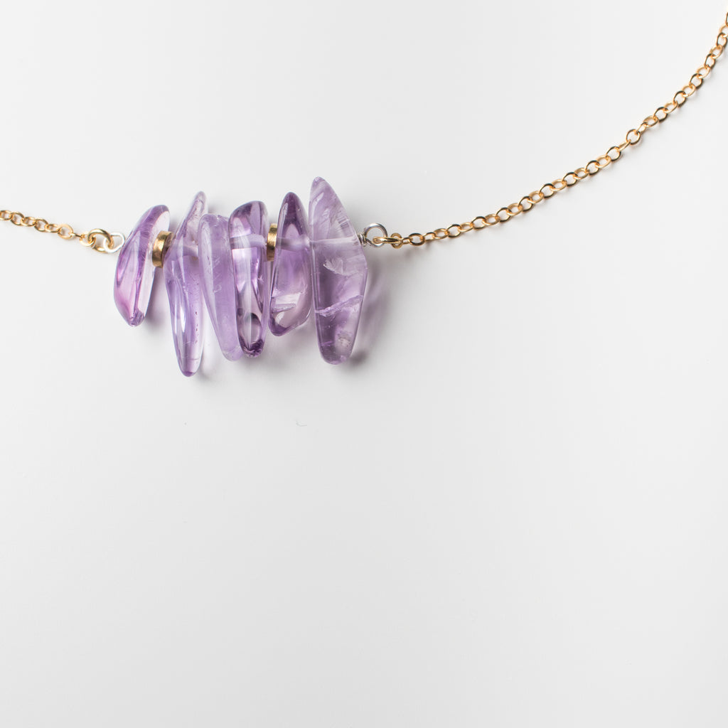 Gold Necklace with Purple Amethyst Gemstone in Short Style
