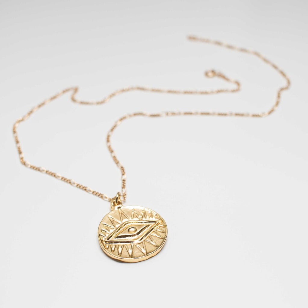 Gold Eye Pendant Necklace in Short Style