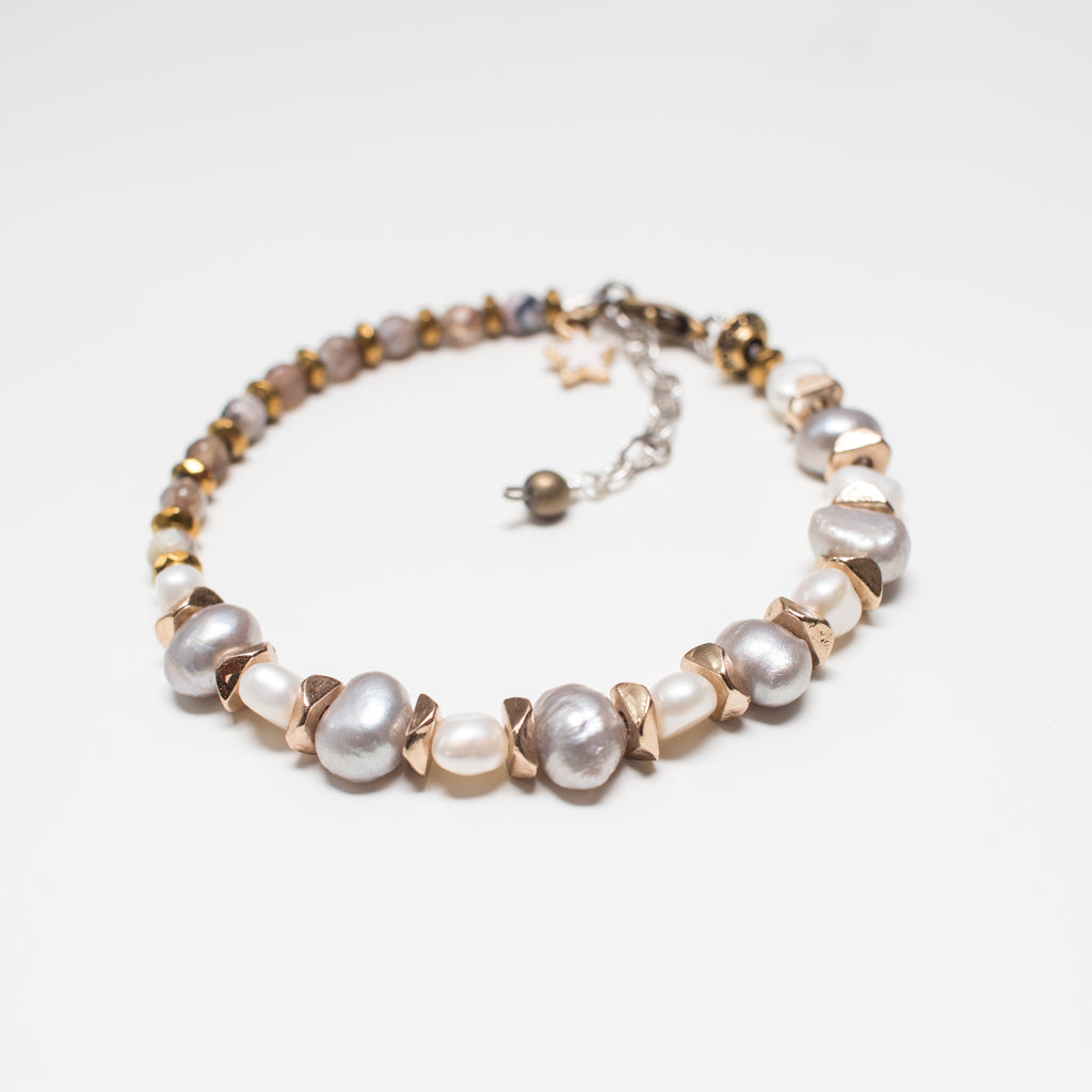 Gold Bracelet with pink Star, Light Grey Pearl, Hematite and agate Gemstone in Clasp Style