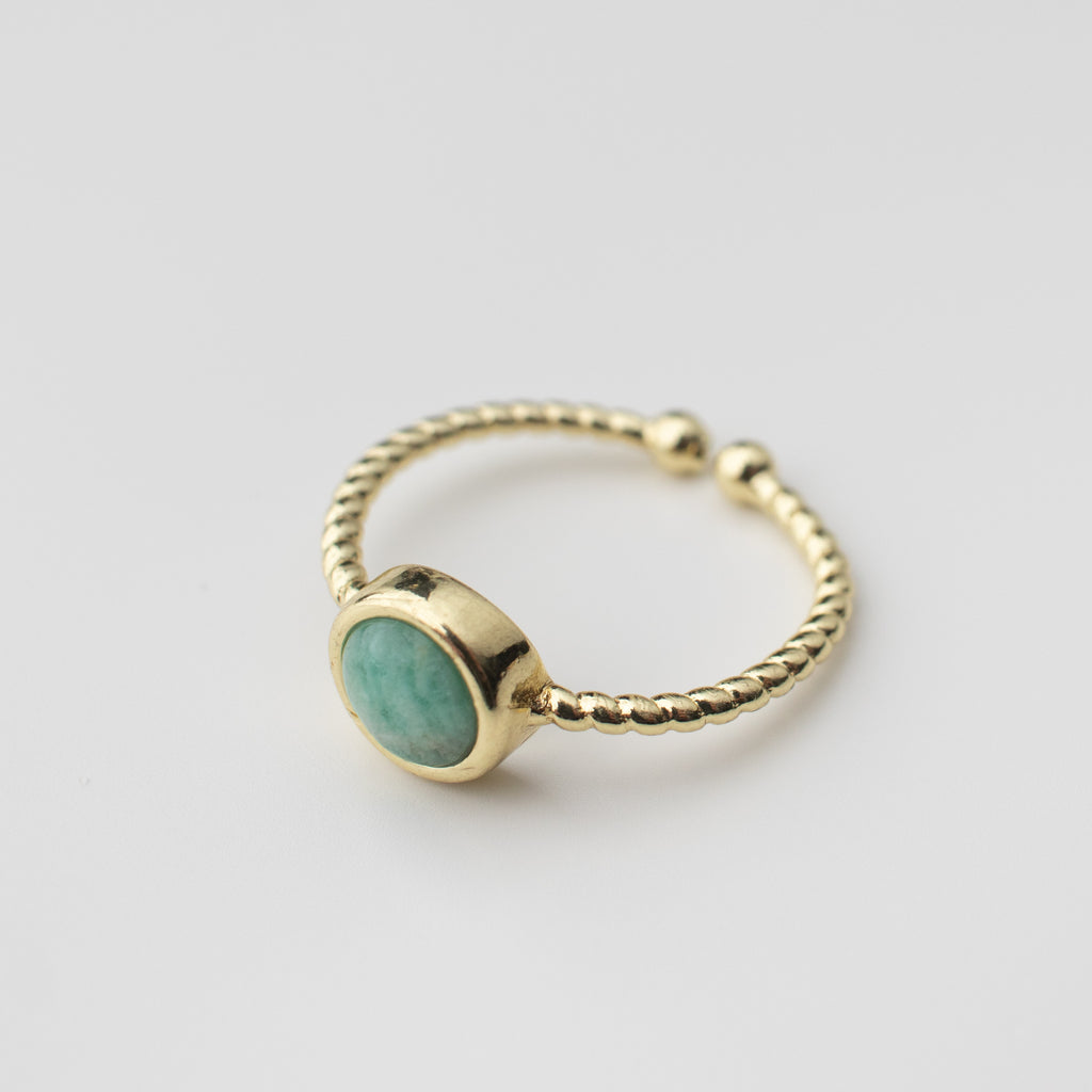 Gold twisted adjustable ring with a green teal gemstone agate centre. 